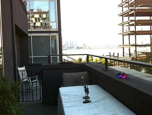 Rented by Keller Williams NYC | media 32