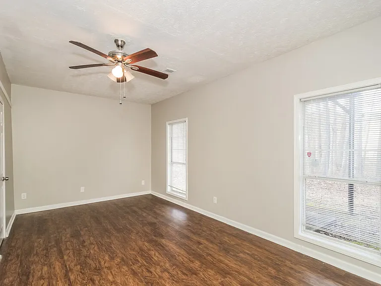2526 Riverwood Spg — Photo 11