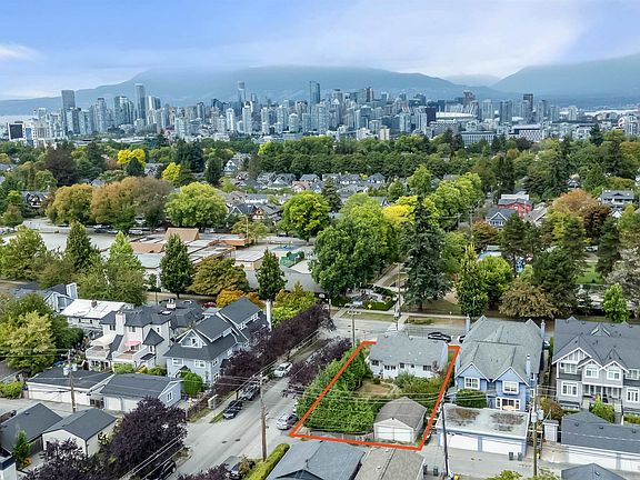 4th image of 96 W 16th Ave