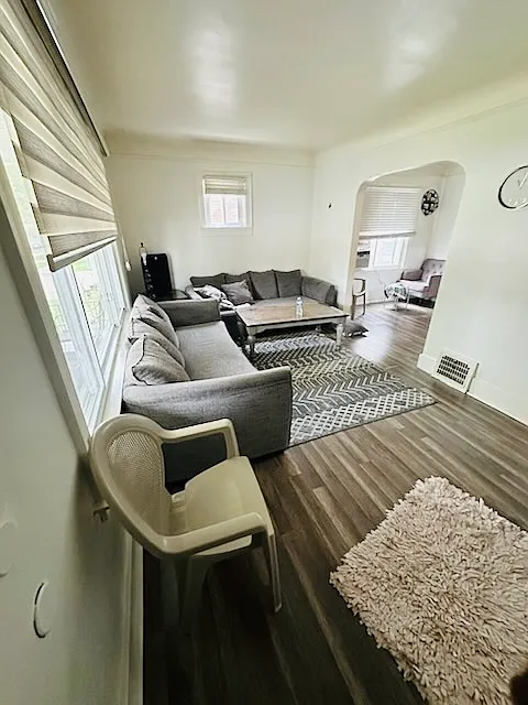 2 bed, 700 sqft, $1,450 — Photo 3