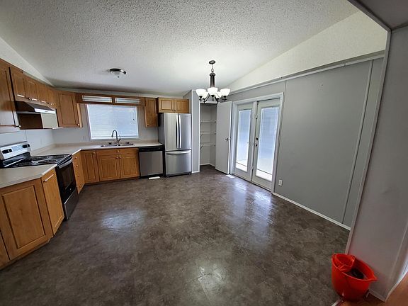 5th image of 10439 102nd St