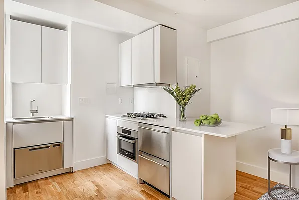 Rented by Akelius Real Estate Management | media 11