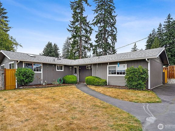 3rd image of 19505 67th Street E