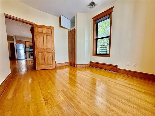 2 bed, 1.0 bath, $2,750 — Photo 2