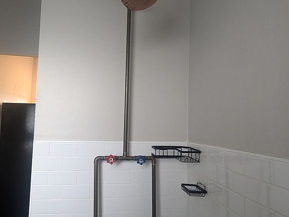 5th image of 4125 S Figueroa St APT 406