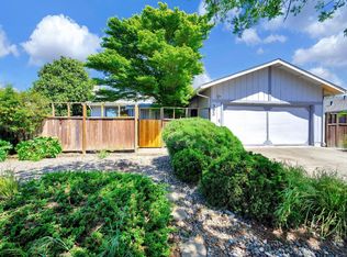392 Wren Dr, Santa Rosa, CA 95401
