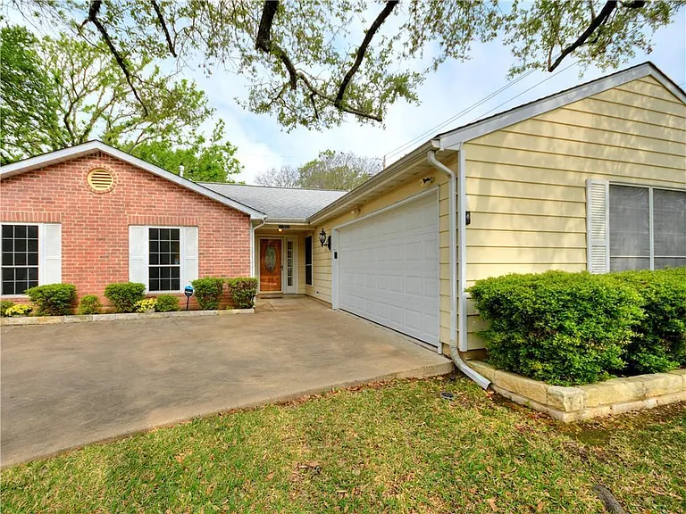 11502 Toledo Dr — Photo 4