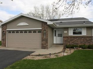 2305 Westcliffe Dr, Burnsville, MN 55306