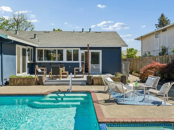 1619 Oneel Drive, Petaluma, CA 94954