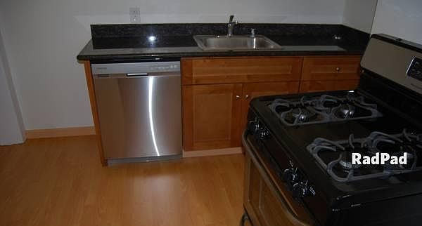 1st image of 2564 Pine St