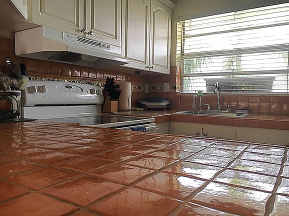 4th image of 809 NE 214th Ln APT 1