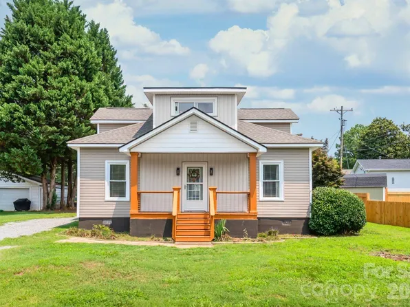 200 Park Ave, Mount Holly, NC 28120