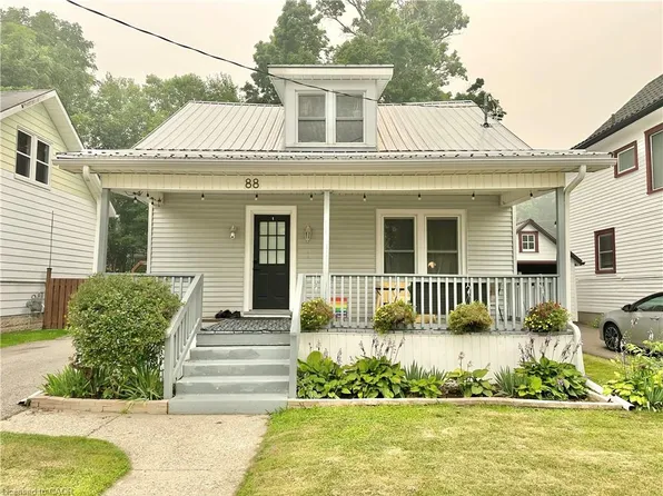 88 Brook St, Norfolk County, ON N3Y 3G5
