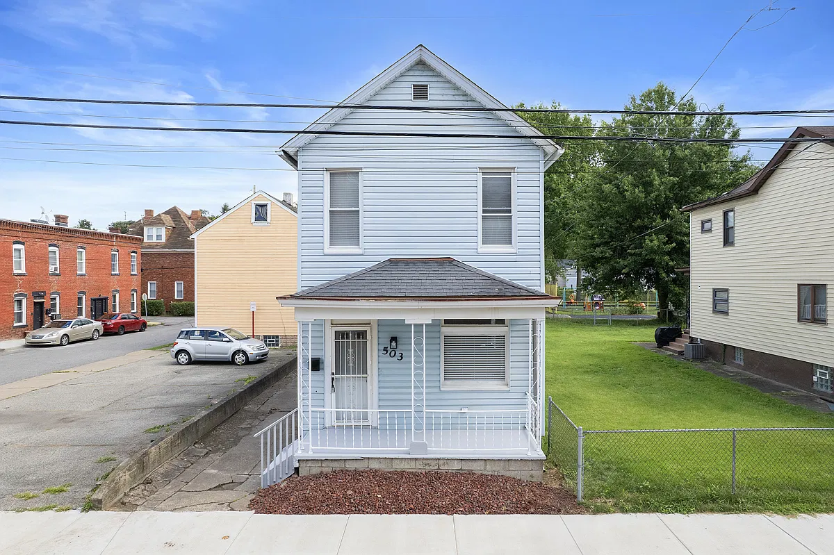 3 bed, 1598 sqft, $1,500 — Photo 1