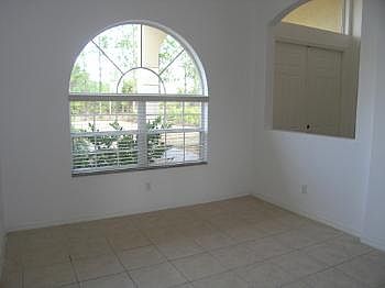 3rd image of 3840 45th Ave NE