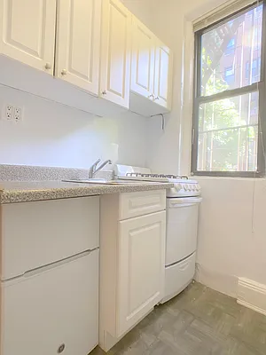 Rented by Oxford Property Group | media 19