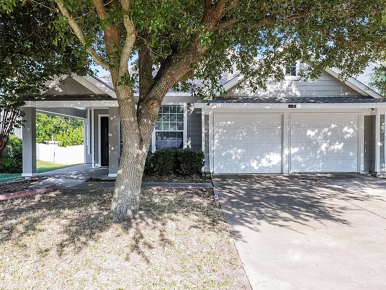 240 Creekview Dr — Photo 1