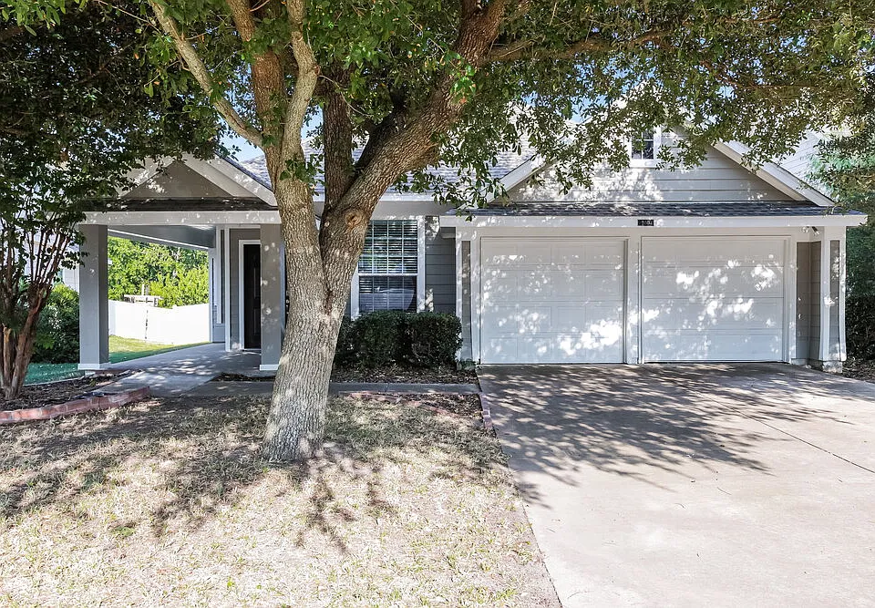 240 Creekview Dr