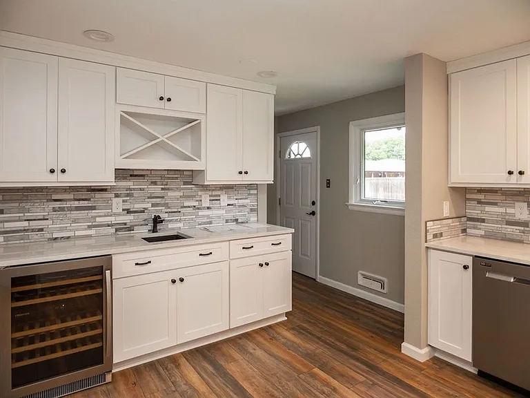 822 Walnut St — Photo 14
