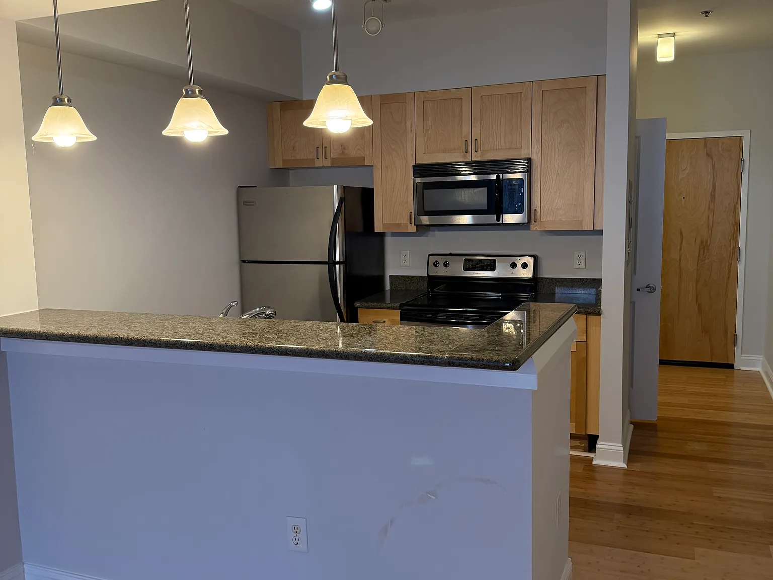 2 bed, 1088 sqft, $1,800 — Photo 4