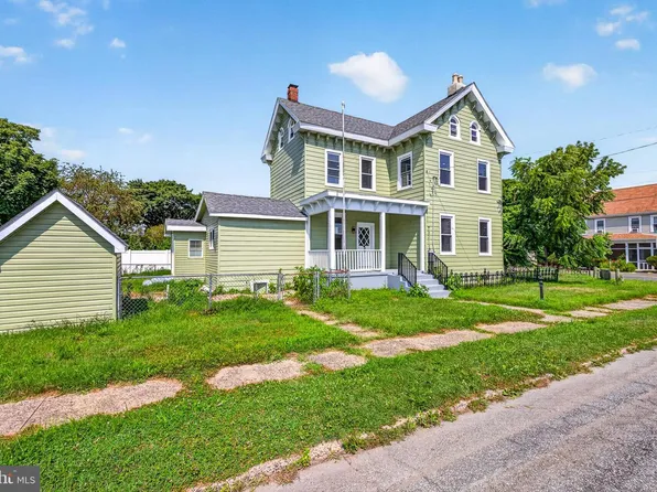 156 Front St, Leipsic, DE 19901