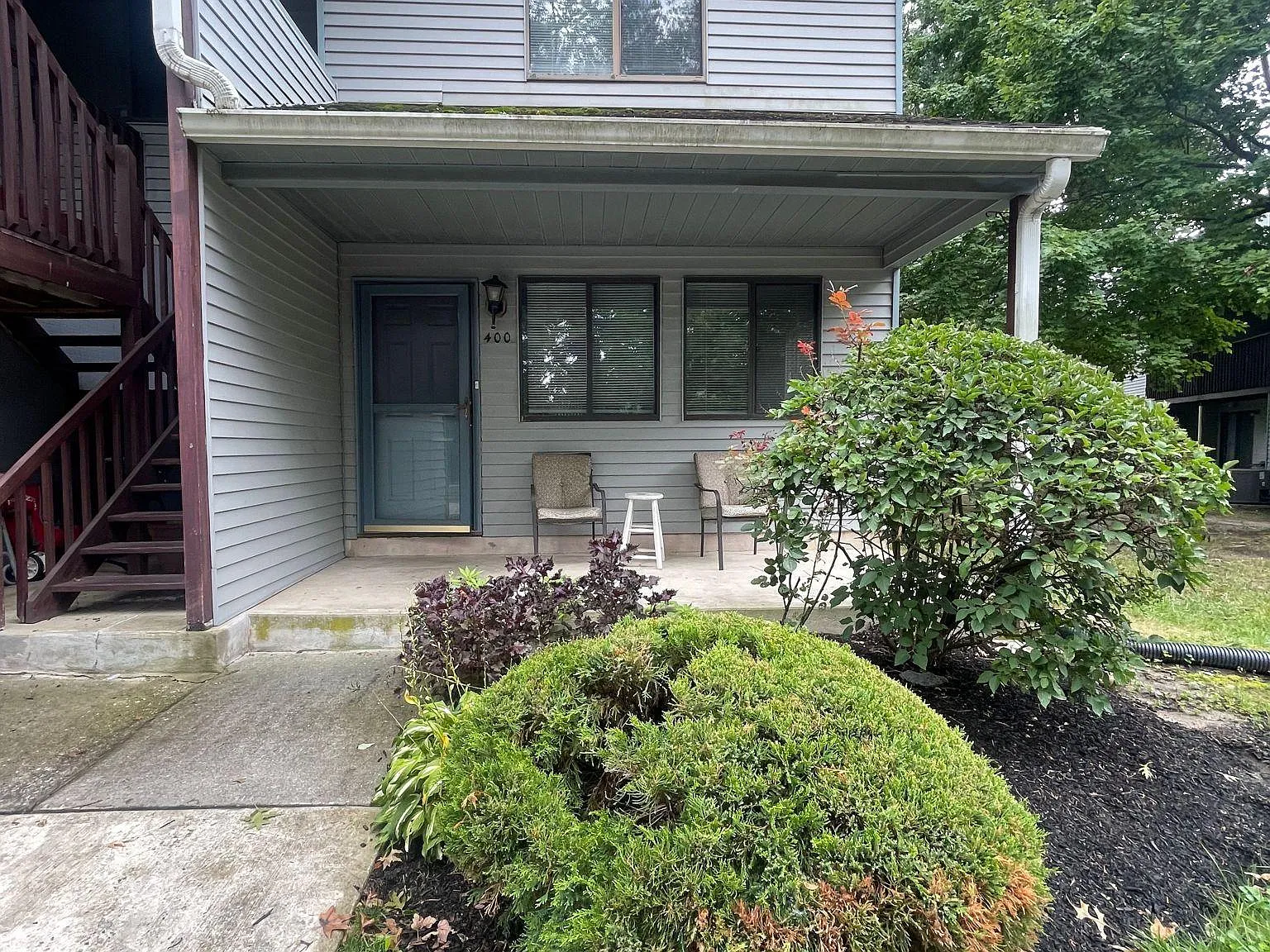400 Barclay Walk — Photo 1