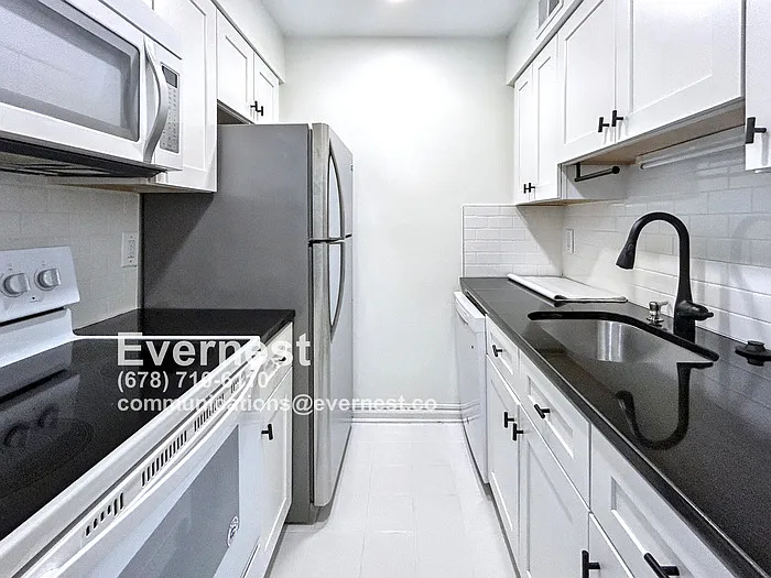 76 De Arc Pl NW — Photo 4