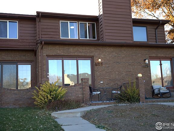 3rd image of 427 Dahlia St