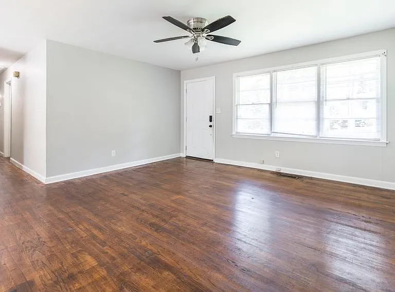 4242 Laura Ann Pl — Photo 3