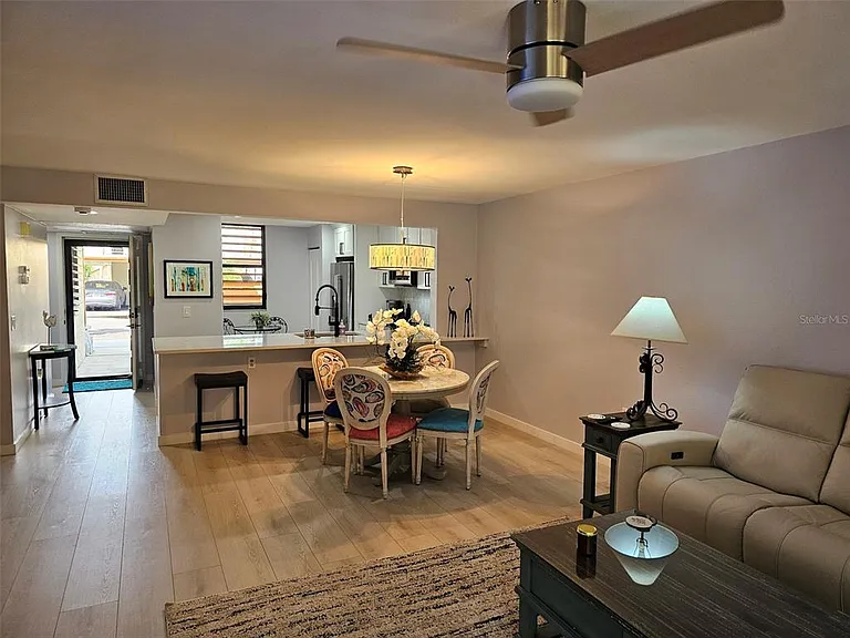 153 Wild Palm Dr #1610 — Photo 14