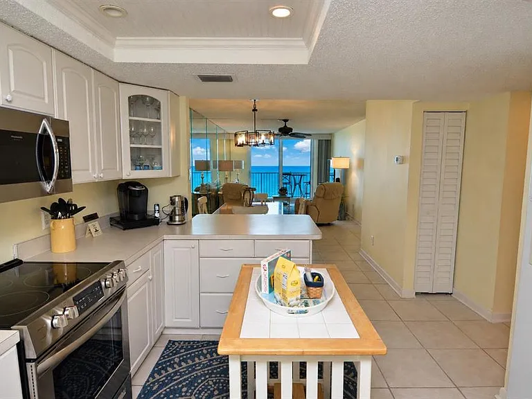 18650 Gulf Blvd #305 — Photo 5
