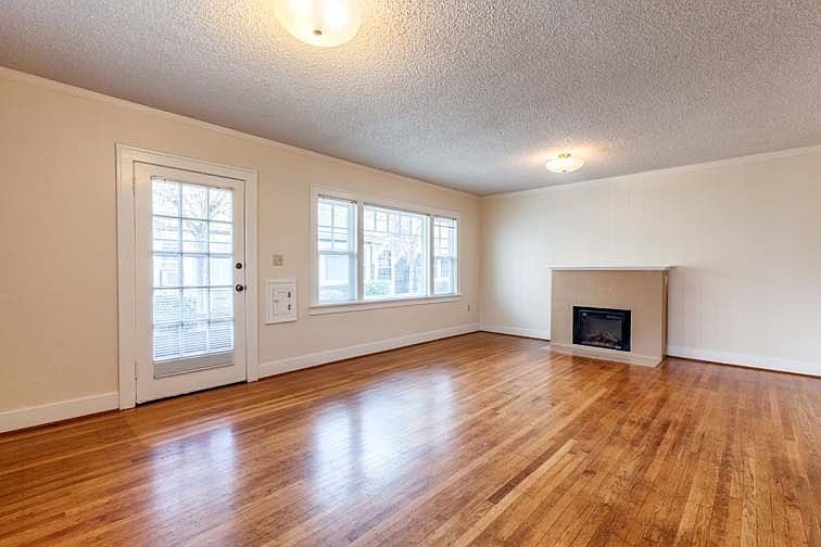 1st image of 2310 NE Weidler St #39
