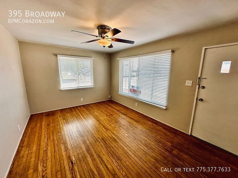 Spacious Remodeled One-Bedroom with A/C & Washer/dryer! — Photo 4