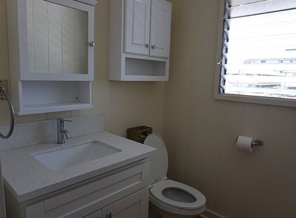 4th image of 2123 Waiola St APT A-4