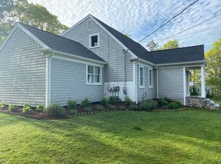 40 Debbies Ln, Marstons Mills, MA 02648