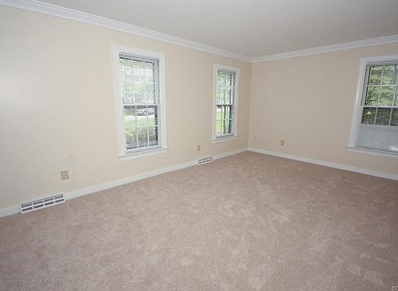 4th image of 11937 Mountain Laurel Dr