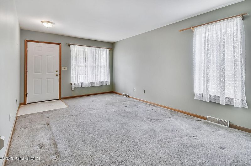 3rd image of 20 Lafayette Park