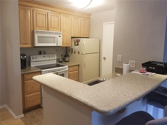 3rd image of 1400 Gandy Blvd N Unit 1214