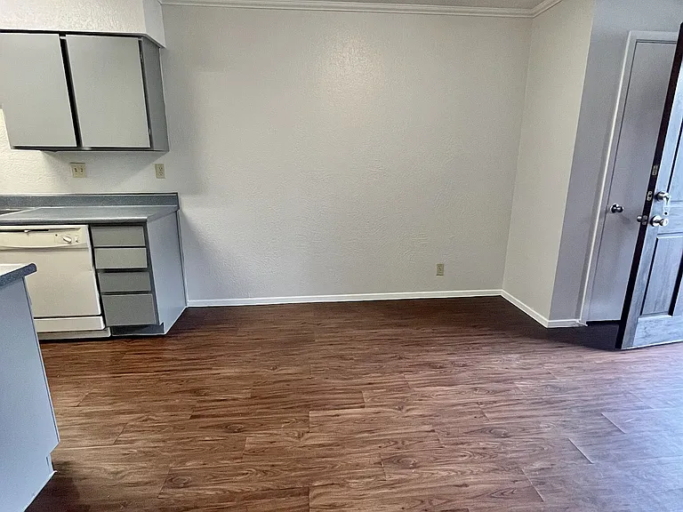 Juniper Springs Apartments — Photo 55