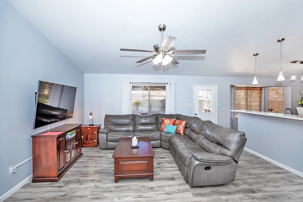 3 Bed 2 Bath Rental in Yuma AZ! — Photo 2