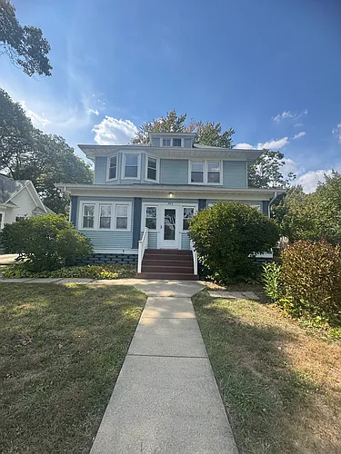 203 S Division St Photo 1