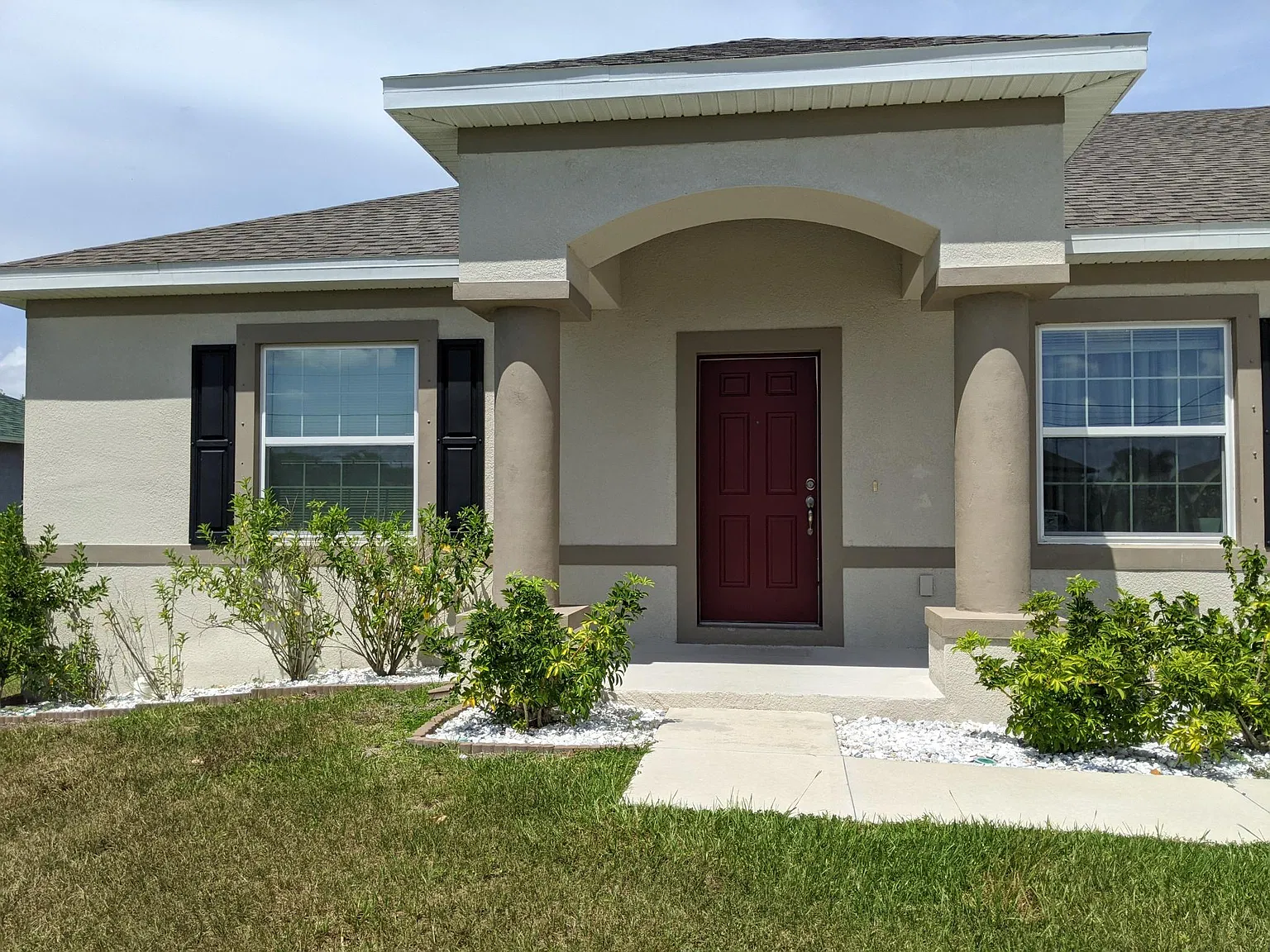 4 bed, 2044 sqft, $2,300 — Photo 4