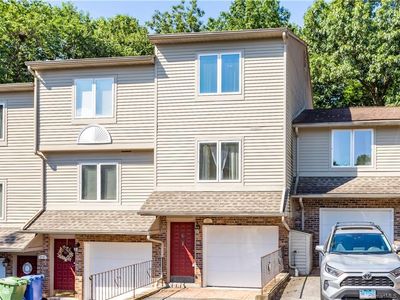 882 N Colony Rd APT 17, Meriden, CT, 06450