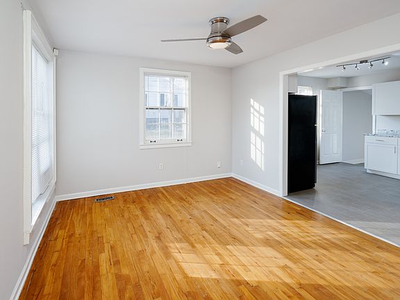 4th image of 635 Blackstone Ave