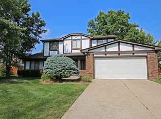 2691 Stonebury Dr, Rochester Hills, MI 48307