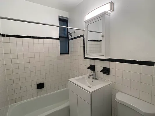 Rented by Tourma Realty LLC | media 16