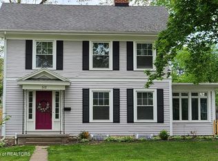 512 Hillcrest Ave, East Lansing, MI 48823