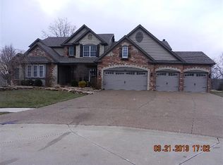 33 Maple Creek Ct, Wentzville, MO 63385