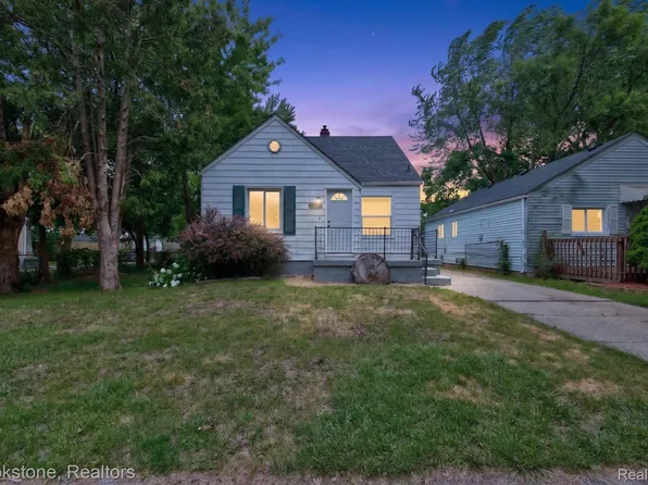7203 Orchard Ave, Warren, MI 48091