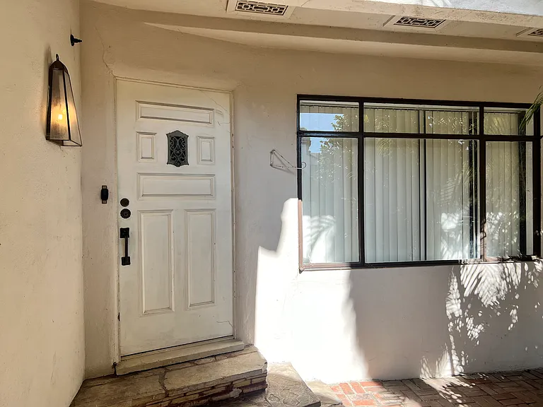 1450 S Sherbourne Dr — Photo 15
